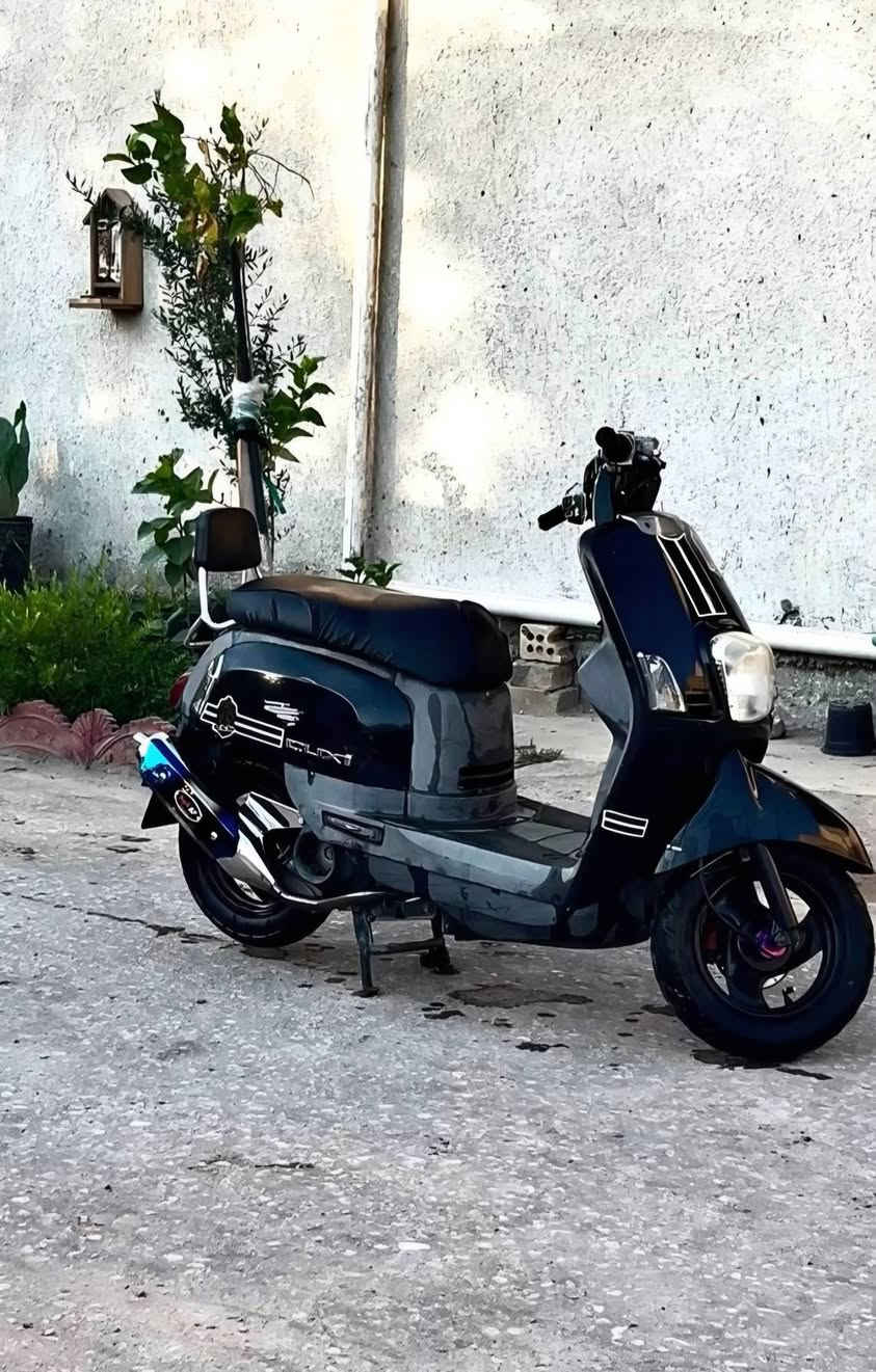 بوليس للبيع الدراجه جديده مصارلي فتره امطلعها من الرمبه مكينه ما مفتوحه ابد  الدراجه شلعه ومعدل  لايت زنون صالنصه رياضي لدات رياضيه الدراجه نضيفه كلش السعر ٧٥٠  رقم الهاتف *********** يتوفر بي واتساب  مكان كربلاء
