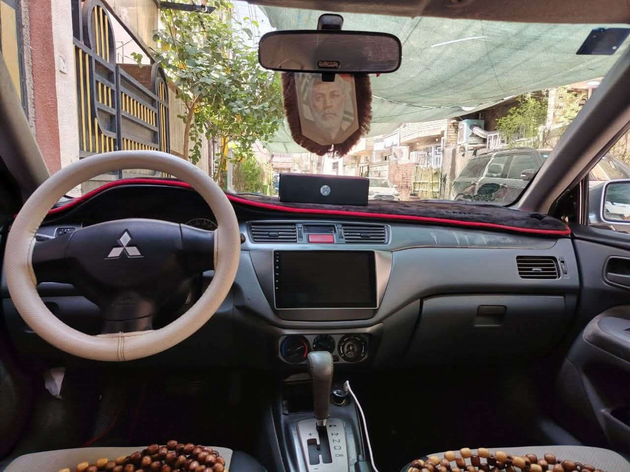 لانسر بومة 11 • نضيفة • زعفرانية