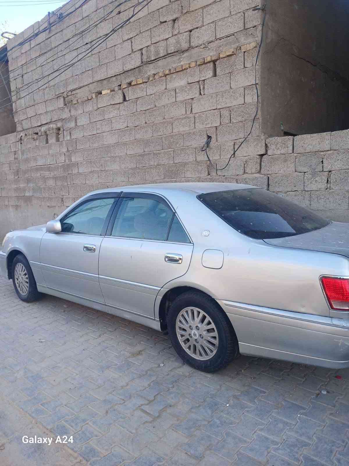 السلام عليكم ملكه مديل 2003مكينه ففتي وكير جديد صدر تخم تاير مكمركه باقي بس عله رقم سياره حلوه وكبل لشارع سعر 85بيع او مرواس بملكه رقم نكليزي ***********

نص مكتوب في الصور:
- Galaxy A24