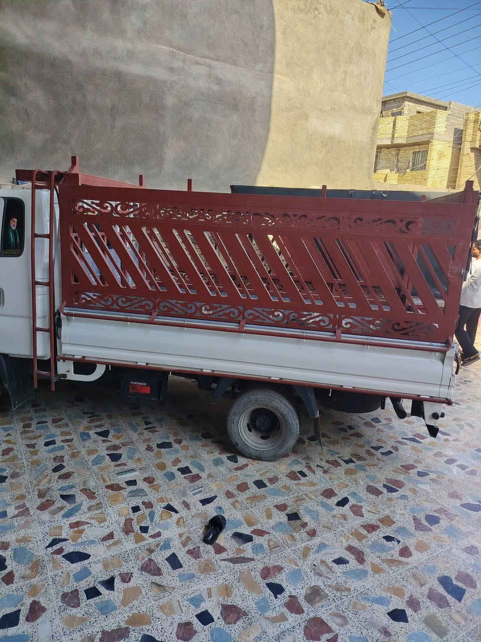 سلام عليكم محجر بلازمة جديد صالة شهر من فصلينة دروجة منفصلة محجر جديد كلش تونة فصلينة سعر 550 بي مجال  مكاني بغداد معامل باوية رقم الهاتف ***********
