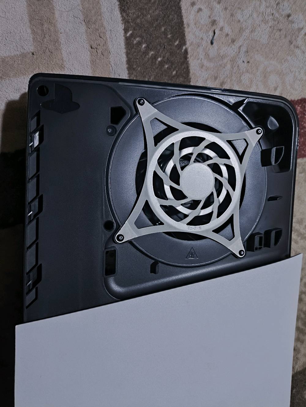 جهاز PlayStation 5 Slim (نسخة أقراص CD) - امريكي 1تيرا مع جميع ملحقاتة (الجهاز اون لاين)
جهاز PlayStation 5 Slim (نسخة أقراص CD) - امريكي 1تيرا مع جميع ملحقاتة (الجهاز اون لاين)
للبيع: جهاز PlayStation 5 Slim (نسخة أقراص CD) - الإصدار الأمريكي

: بلاي ستيشن 5 سليم (PS5 Slim) مع محرك أقراص (Disc Edition) - إصدار أمريكي. 

الحالة: مستعمل بحالة ممتازة جداً وكالجديدة، خالي من أي عيوب.

الملحقات المرفقة: 

يد تحكم أصلية DualSense.

كرتون الجهاز الأصلي بجميع ملحقاته (سلك الطاقة، سلك HDMI، وسلك الشحن).
اقبل مراوس pc

المكان: [البصرة/ابو الخصيب]

السعر المطلوب: [760] بيه مجال

للتواصل: [***********]