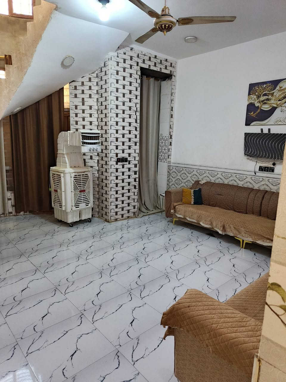 السلام عليكم بيت للبيع لعسكري بل قرب من مدرسه جبل عامل ركن ع شارعين 150 م / نزال 15/  عرض 10 م ***********
