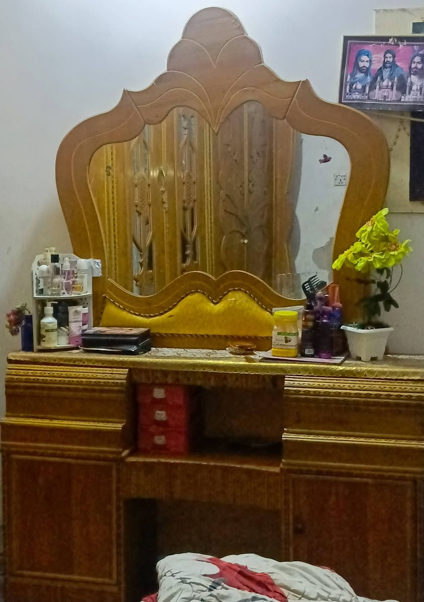 السلام عليكم عندي غرفه عراقيه صاج سعر 500 مكان بغداد ***********

نص مكتوب في الصور:
- CAMON 20s Pro 5G 37mm f/1.65 1/50s ISO566