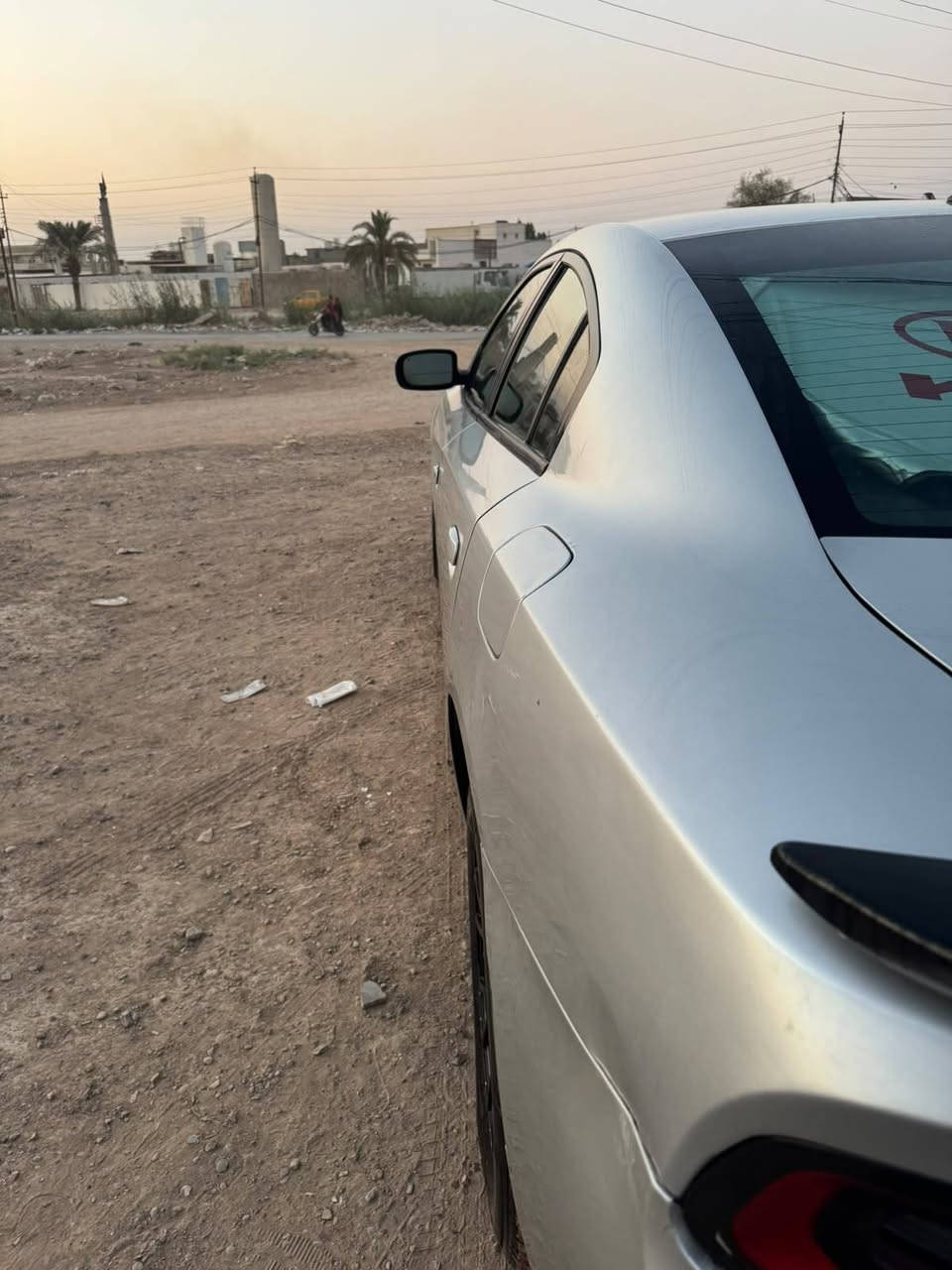 السلام عليكم جاجر موديل 20 فول عدا الفتحه والباقي فول  تبريد قطتين تشغيل عن بعد تحكم ستيرن كير طيارة كامرا 360 شاشه جبيرة حادث جاملغ وشويه من البنيد بدون دواخل استخدام شخصي مكاني بغداد للاتصال على الرقم ***********
