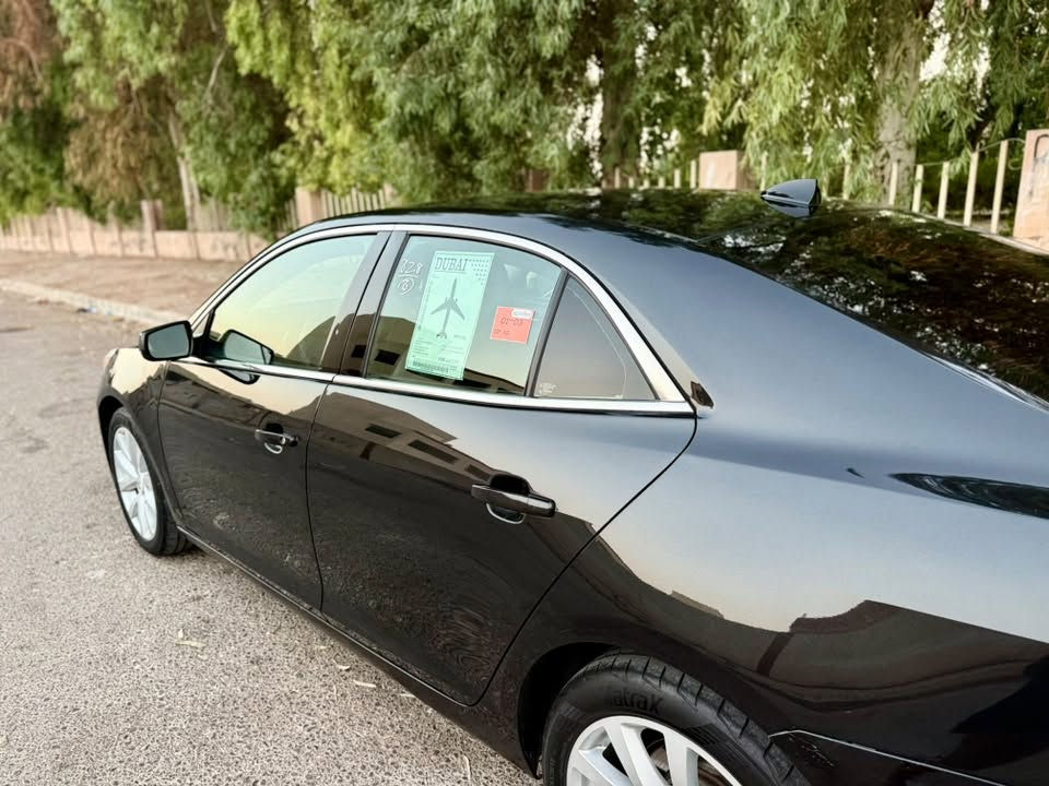 🚗 للبيع – شيفروليه ماليبو 2013 فئة LT
سيارة مرتبة جداً ونظيفة، استخدام شخصي ومحافظ عليها ✔️

🔹 محرك 4 سلندر

🔹 سعة 2500 اقتصادي ومرغوب

🔹 رقم اربيل انكليزي سنوية هزة وبراد جديد تحويل ثاني يوم

🔹كشنات بلاديه جدا نضيف حاليا مخلي تلبسيه حفاظا عليهن 

🔹 شاشة قلاب بلادية

🔹تبريد ثاج 

🔹مثبت سرعة / مانع انزلاق 

🔹 تحكم بالستيرن جهتين شغال 

🔹 هاند بريك كهربائي (دگمة)

🔹مقاعد كهرباء

🔹 السيارة بحالة ممتازة

🔹 سيارة بيهة الدوسات صبغ وشبر بل جاملغ خلف السائق 

📍 مكان السيارة: كركوك 

📞 للاستفسار الاتصال على الرقم: *********** 

متوفر واتساب.

السيارة حلوة ونظيفة بلواقع احلا من الصور
