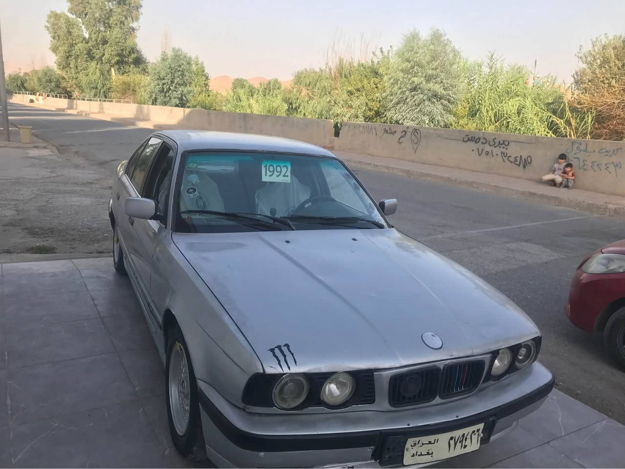 بیئیم مۆدیل١٩٩٢
ئارم پلاستیل هەولیر بەشەرت
مەکینە525عادی 
تبرید لە سویج و کامل کارەبایی لەسەر بیلاد 
دەعامی بۆ دەعامی لەسەر بیلاد 
یەک چەکوش بەهەموو گیانیەوە نیە
بۆ نقوستانی مەگەری
سعری خوار بەلاش ٢٩مەجالی کەم
*********** كويسينجاك, أربيل
