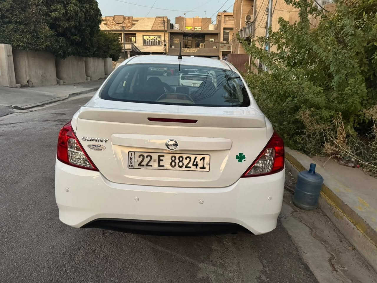 سلام عليكم سياره نيسان صني موديل 2024 ماشي 88كم بيهه صبغ بالبنيد يم لايت فقط بدون دواخل السعر 113 وبيعه مجال ***********
