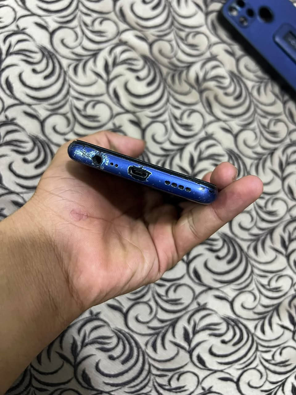 ريلمي ١٢ • ذاكرة ٦٤ • شاشة مبدلة