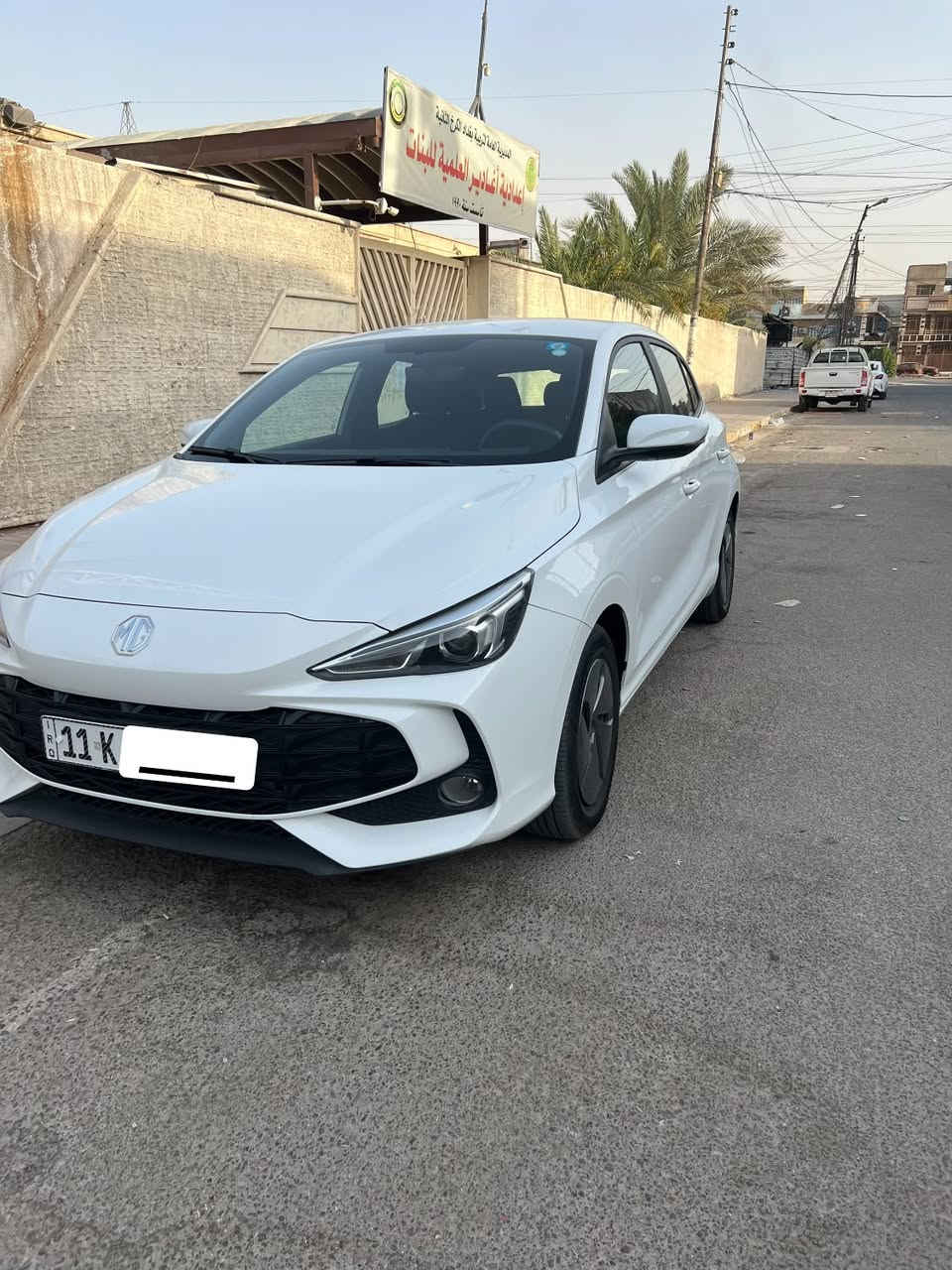 السلام عليكم شباب امجي 3للبيع السياره كلش نظيفه رقم بغداد وعنواني بغداد ***********الي يحب يستفسر التواصل عله هذا الرقم
