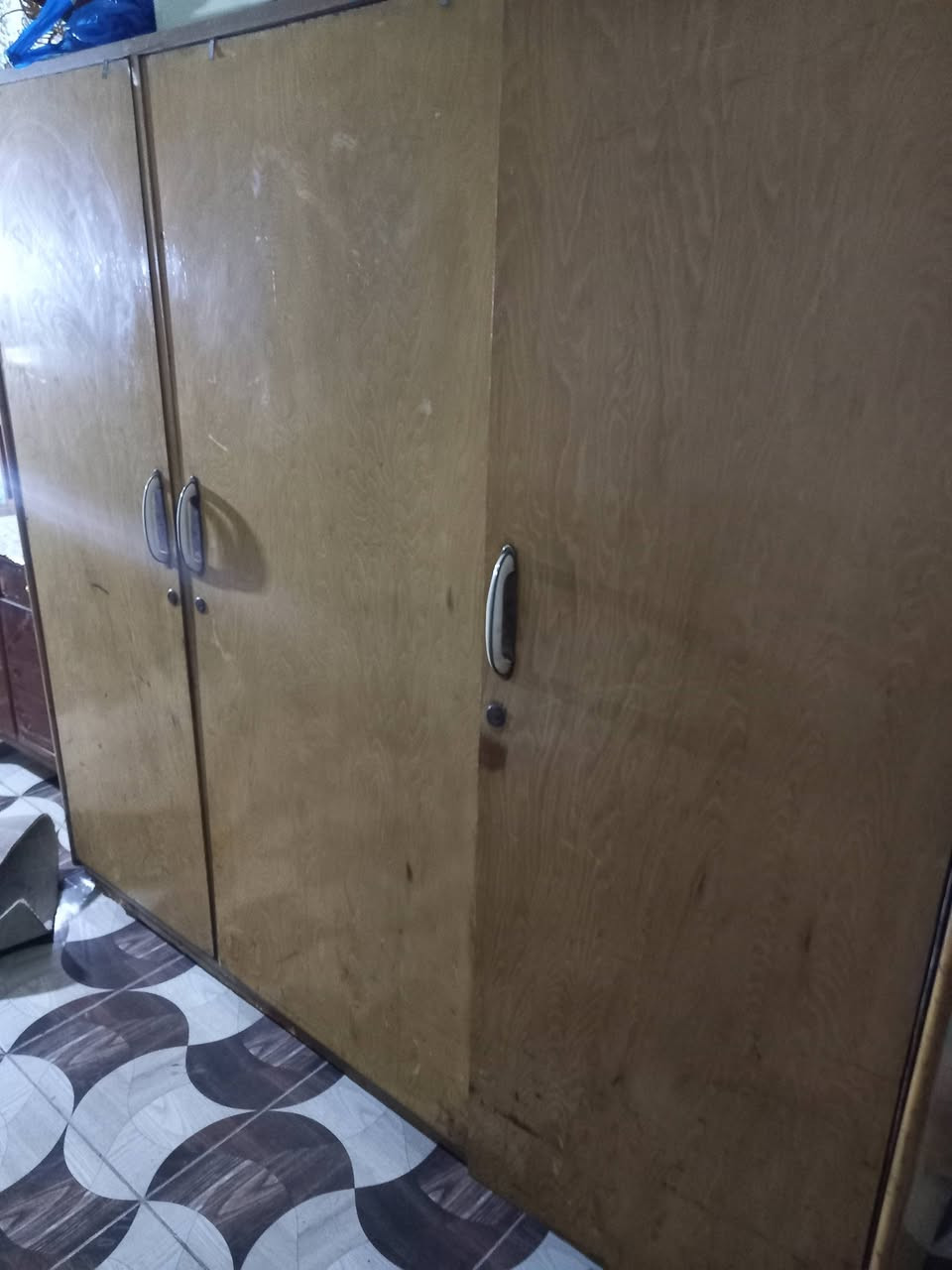 كنتور للبيع وميز توليت وزاويه قيم بما يرضي الله تواصل وتساب *********** العنوان بوب الشام
