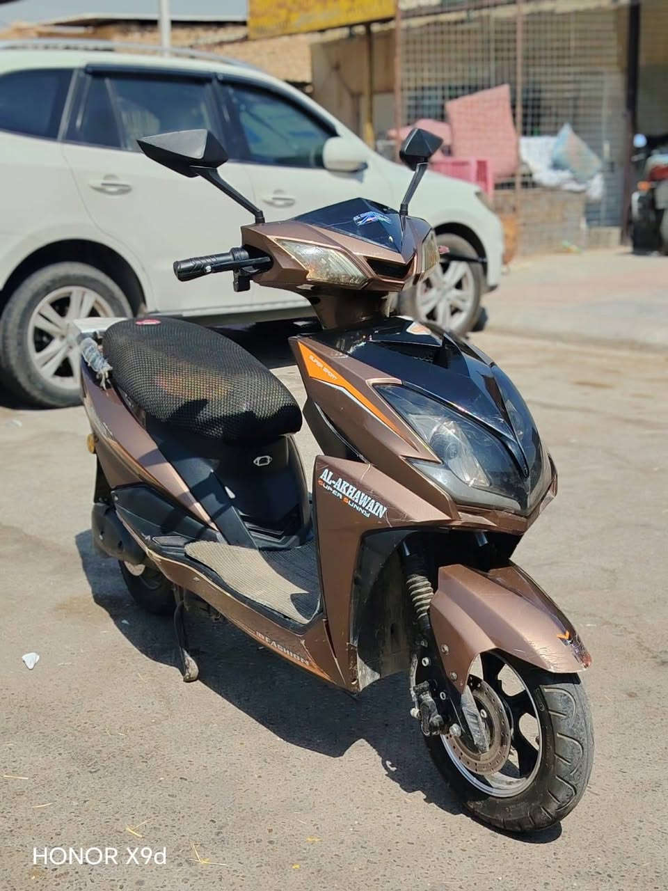 ماطور شحن الاخوين للبيع
ماطور بعده اخو جديد بطاريات تجي تفحص وتشوف بعينك

ماطور بي نقوصات بسيطه

تايرات جدد

سعر ٤٢٥ الف وبي مجال

الاتصال على الرقم

***********

نص مكتوب في الصور:
- HONOR X9d