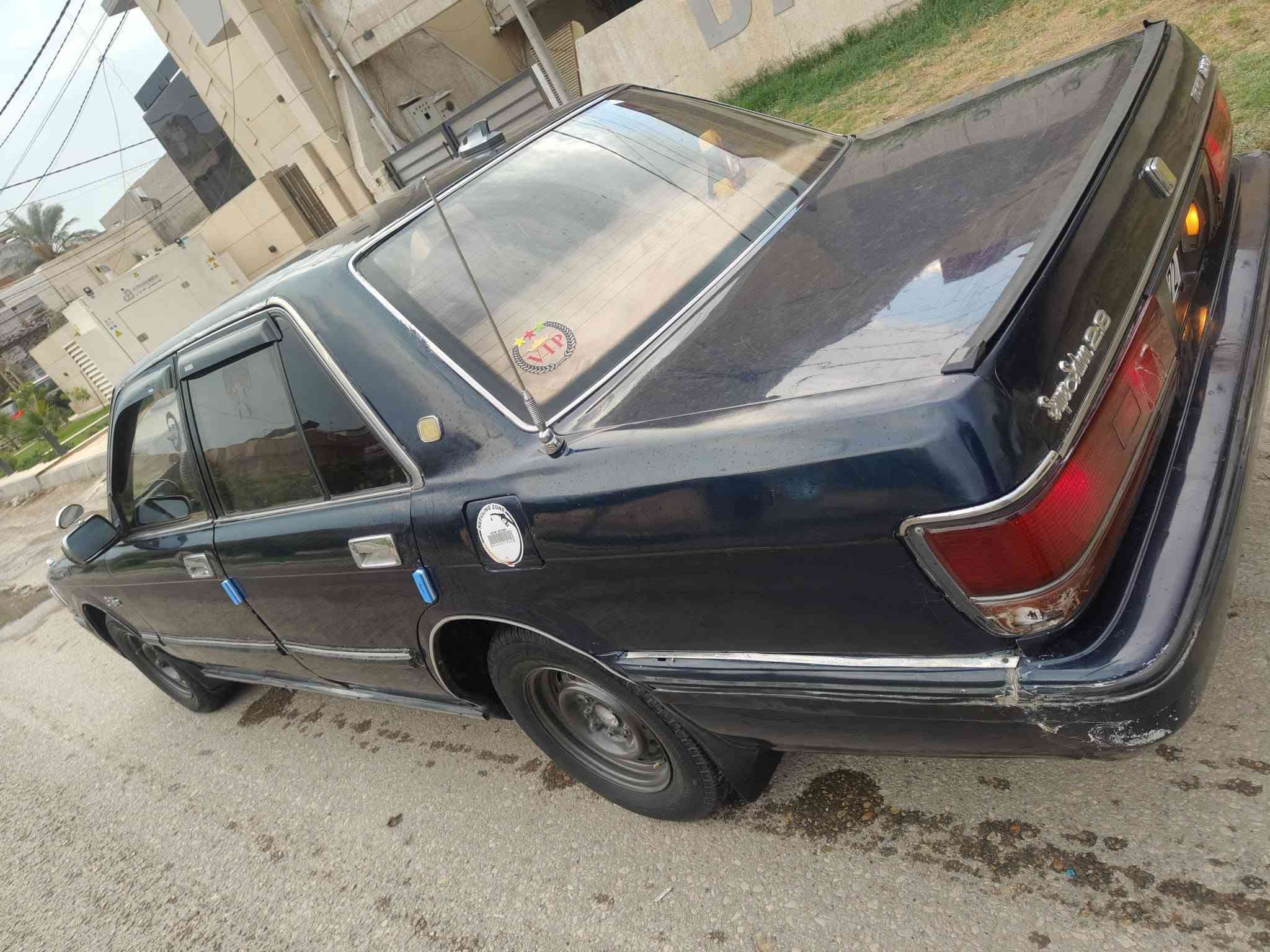 سيدان • مكفوله • انكليزي