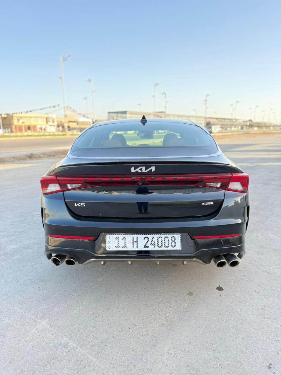 سلام عليكم k5 GT 2024 رقم بغداد
محرك 2500 تيربو 
‏‎1- بصمه تشغيل +ابواب +صندوق 
‏‎2- سقف  بانوراما 
3- سايد بريك دكمه
‏‎4-قيادة ذاتيه 
‏‎5- نضام ABS
‏‎6- مانع انزلاق
‏‎7- حساس أطارات 
‏8- ‎بك لايت ليد
‏‎9- شاشة كبيرة  
10- ستيرن رياضي تدفئه
11- تدفئه كشنات + كشنات جلد 
‼️السياره حادث بابين جهة السايق مبدلات نفس اللون وصبغ جاملغ خلفي

***********
