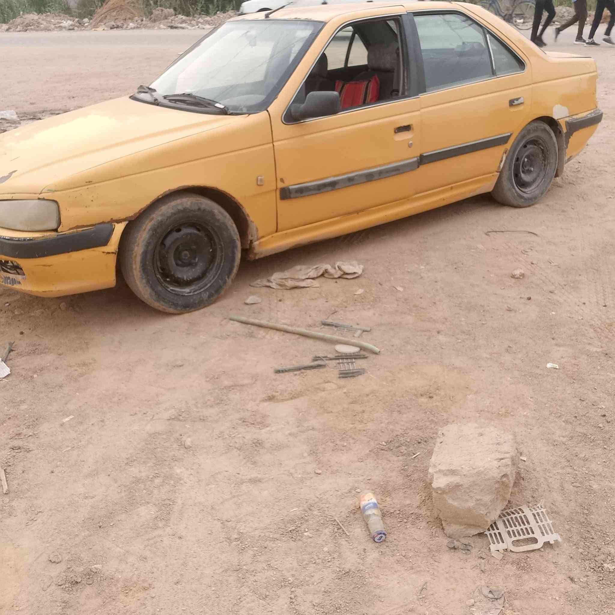 بيجو بارس • ٢٠١١ • مكينه للبيع