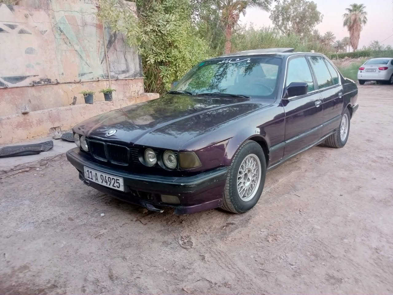 بي ام. موديل 92 حجم 740 مكينه 8 اصل  رقم بغداد انكليزي بااسمنه تحويل مباشر كير محرك. حداديه شرط كهربائيات كلها شغاله تخم. تاير جديد ويل خليه سياره جاهزه نقص فقط تبريد ترايك لعمان 😂سعر 45 وبيها مجال بسيط للشراي حك. جيته مكان. بابل ***********
