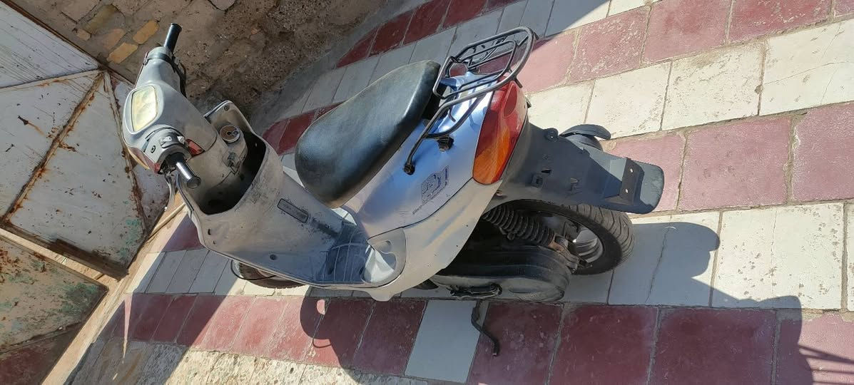 السلام عليكم دراجه يوماها 9زروف للبيع مامفتوحه وعليهة ادامة جاهزة للأخير شلعة ومعدل ومكينته ناعمة كهربائيات شغالة السعر 550 وبيهة مجال للأستفسار *********** على الواتساب
