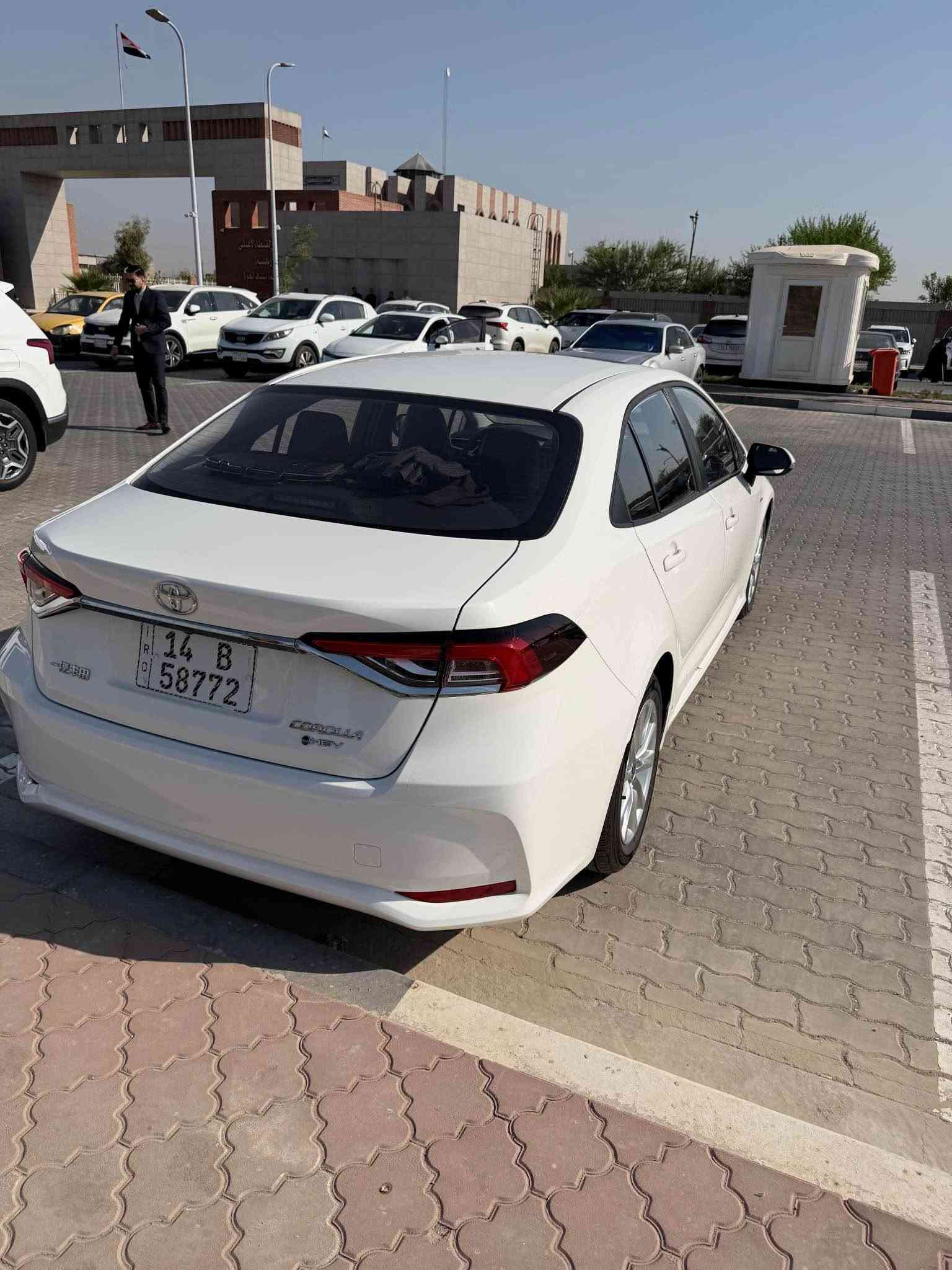🚗 تويوتا كورولا 2025 - زيرو بحالة الشركة
 الممشى: شبه زيرو (ما ماشية حتى 3,000 كم)
 المواصفات: تجميع صيني | مكفولة كفالة عامة من كل شيء
 المكان: البصرة
 رقم بصره حرة باسمي والتحويل ثاني يوم
💰 السعر: 170 ورقة ($17,000)
📞 رقم صاحب السيارة: *********** البصرة, العراق
