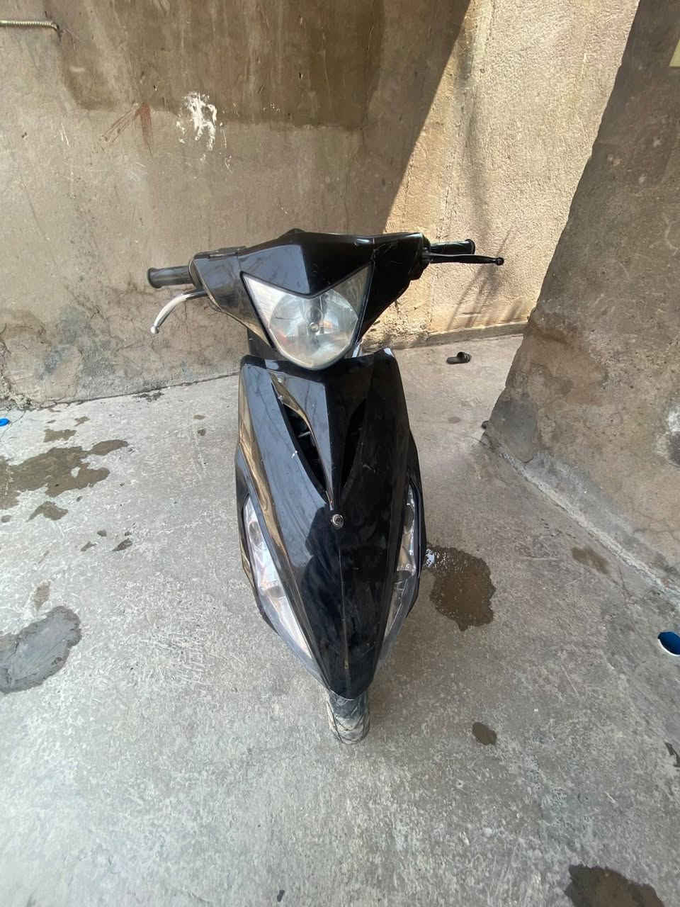 دراجه مكفوله من مكينه الكفرات بيها شخوط تعرفون مال حوادث😅
الصالصنه طاكه طلعت صوت 
دراجه عل بلاد 
سكليتر خطين 
كفرات مال بلاد 
غراضها كلهن مال رمبه 
دراجه خير من الله الله شاهد للبيع بسعر 450 بيعا مجال للطيبين مكاني مدينه الصدر *********** واتساب وماسنجر ممتواجد عل خط
