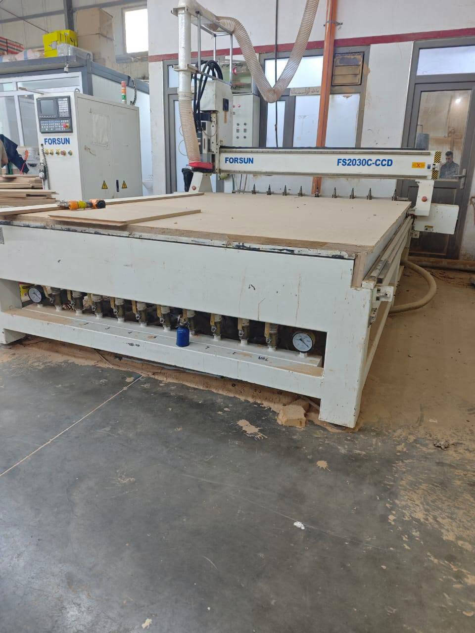 مکینە Cnc للبیع 
اتصل واتساب صاحب کل معلومات و سعر 
***********
