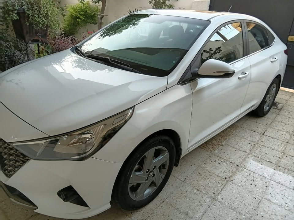سيارة اكسنت ابيض  موديل ٢٠٢١
سعر : (١٣٨ورقة ) وبيه مجال للشاري 
تفاصيل :-
1. سيارة ماشية: ٩٢٥٠٠ كيلو متر 
2. سيارة تبريد وتدفئة شغال 100/100
3. كير مكينة بلادي ما مفتوح برغي بيه شرط 
4. كهربائيات ما بيها ايي شي 
5. ضرر سيارة : جاملغ سكن معجون وصبغ وجاملغ سايق تعديل بارد 
6. سيارة رقم شمالي سنوية جديد
ملاحظة : تواصل مع رقم هاتف
رقم هاتف: ***********
