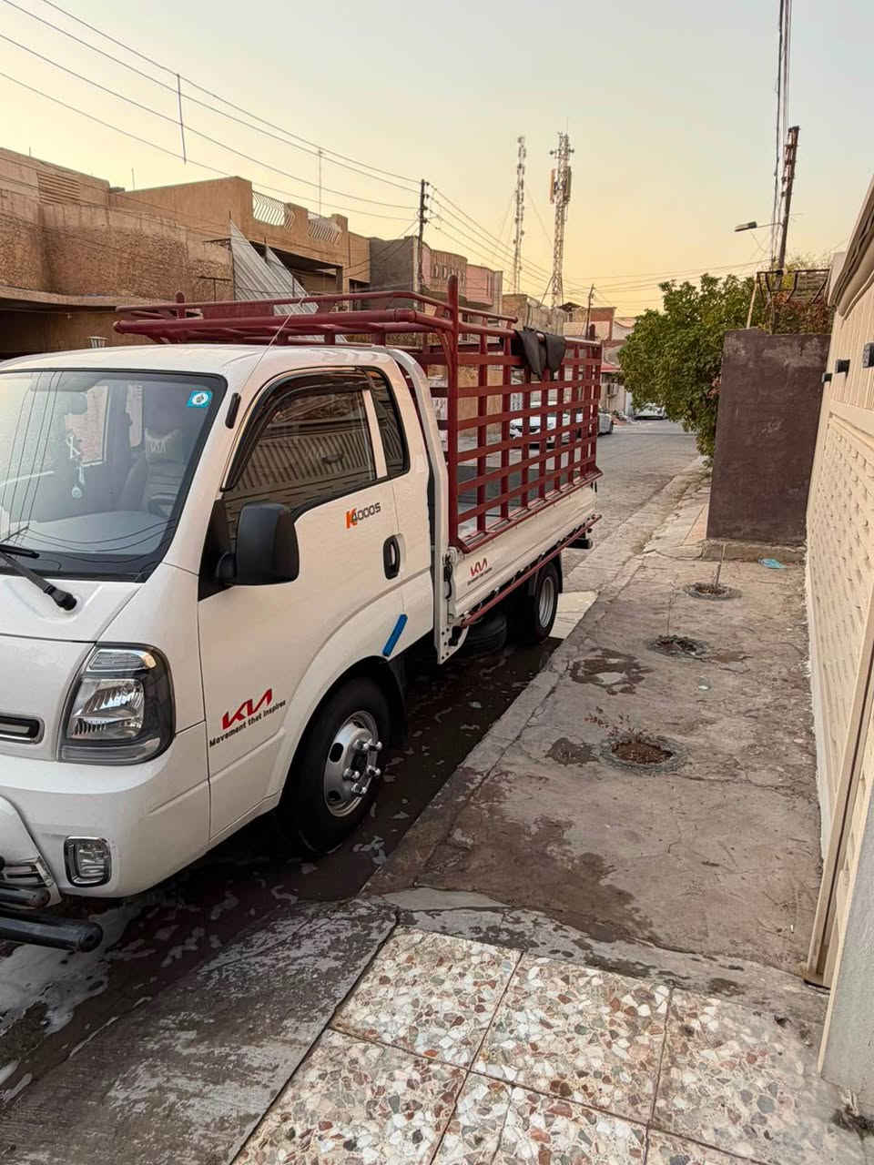 السلام عليكم 
كيا بنكو فحل 
موديل ٢٠٢٢
ويل ١٤ 
تانكي ١٢٠ لتر 
محجر بوري 
رقم بغداد بأسمي 
سيارة احلى من الصور جديده 
مكان السياره شهداء السيديه
للأستفسار :  ‭*********** بغداد, العراق
