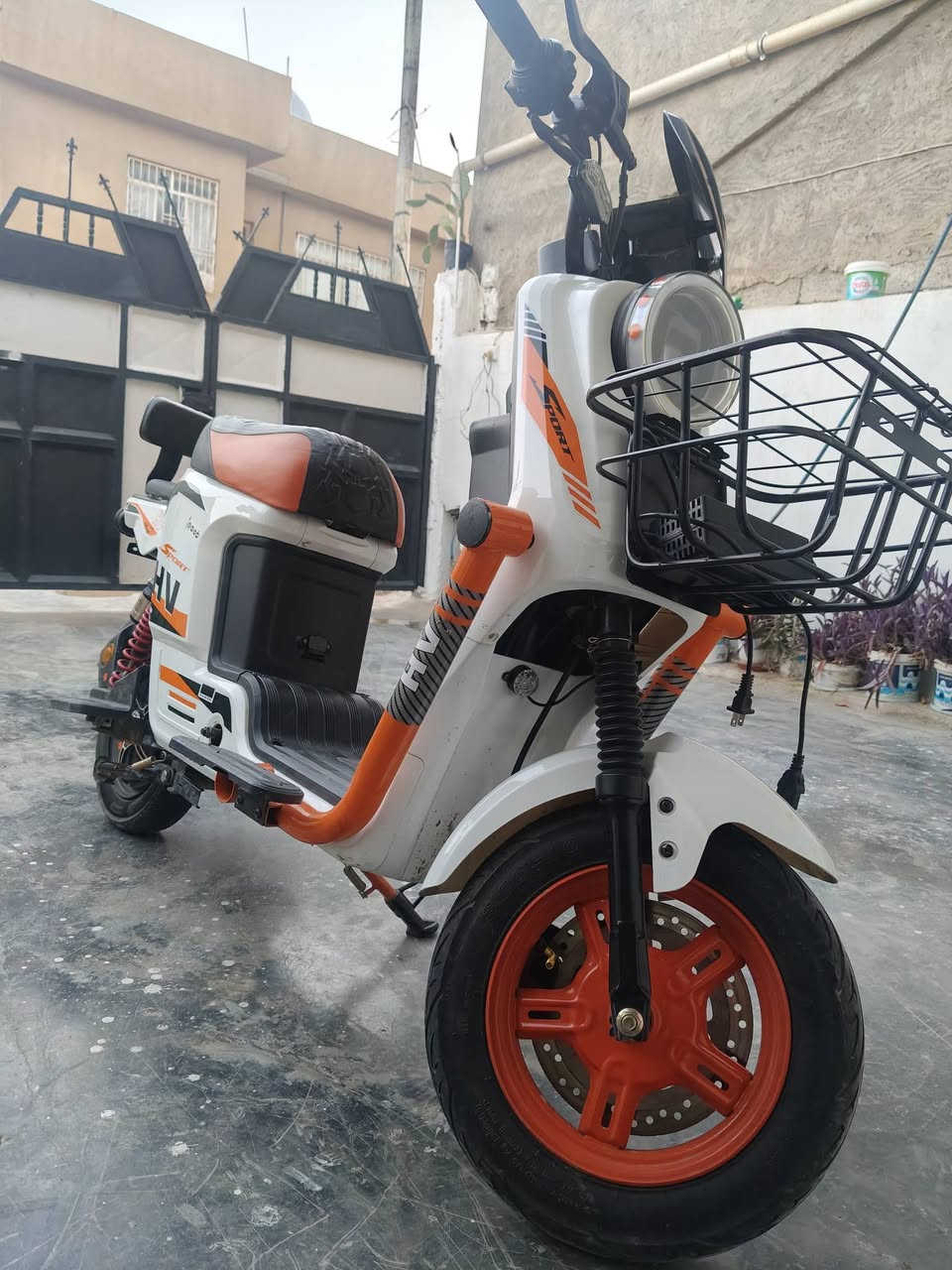 للبيع
بطاريات شرط 
***********

