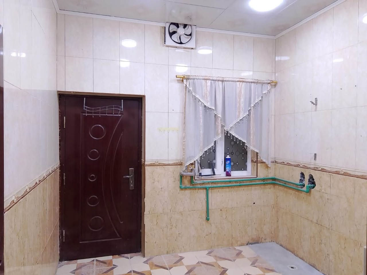 #اعلان 

دار للبيع مساحة 110متر مربع

#المواصفات غرفه نوم استقبال مطبغ صحيات مجمع درج بيتونه غرفه نوم طابق ثاني سيراميك سقف ثانوي جدار تغليف 

#الجنس العقار ماليه 

#السعر 35مليون 

#العنوان ديالى خانقين حي عسكري خلف ملعب 

#اتصال مكتب علي الوندي للعقارات ومقاولات 

***********
