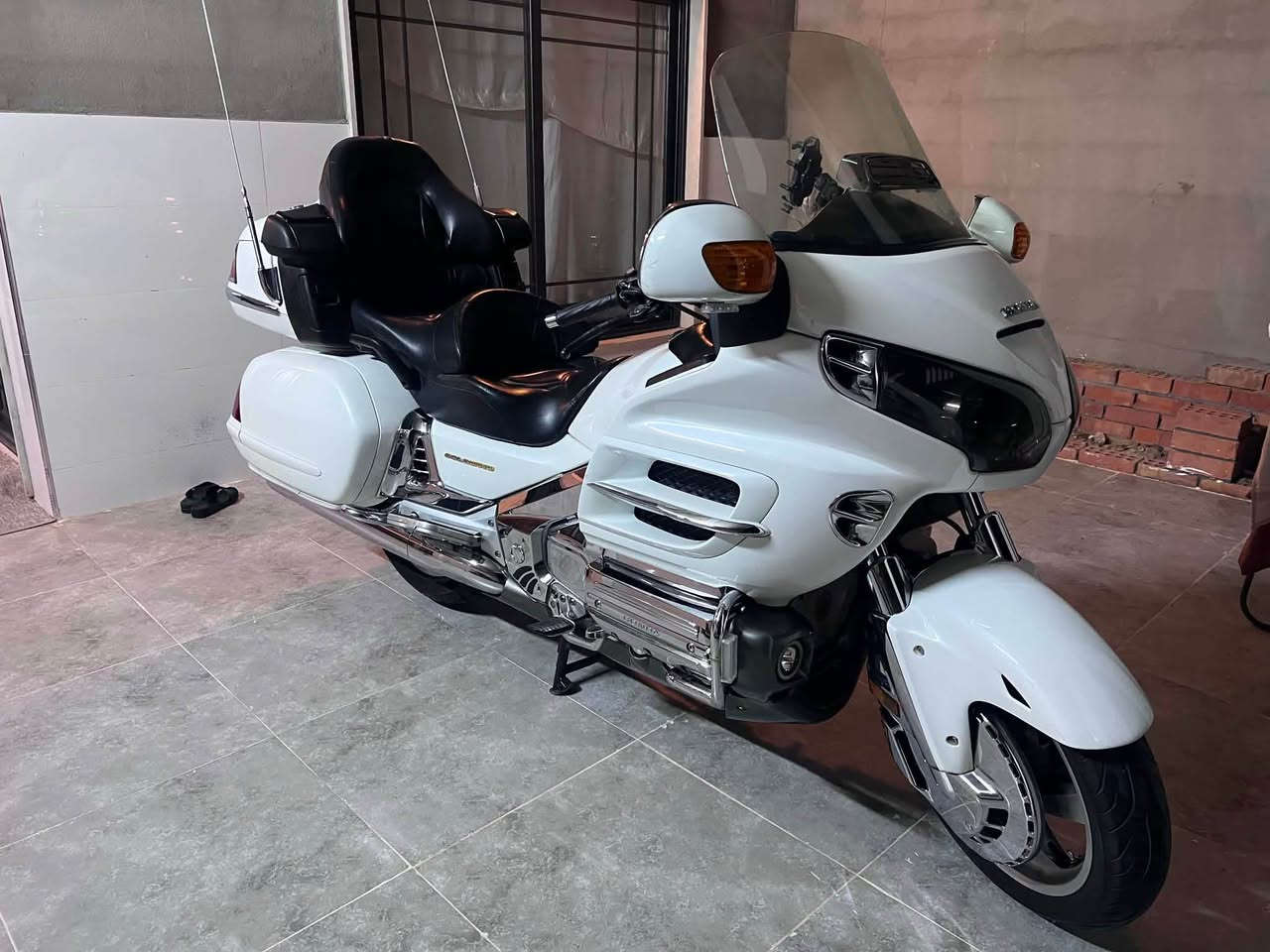 گؤلدوينگ  ١٨٠٠ ٢٠٠٣ سپي سةدةفي بي دةعم بي ليدران بي كيشة گيرو مةكينة بةشرت يةك دينار مةسرةفي نية زور خاوينة سةماحةكاني زور خؤشة بي خشة خشة هەمووی نەشەرت بۆ پەیوەندی *********** أربيل, العراق
