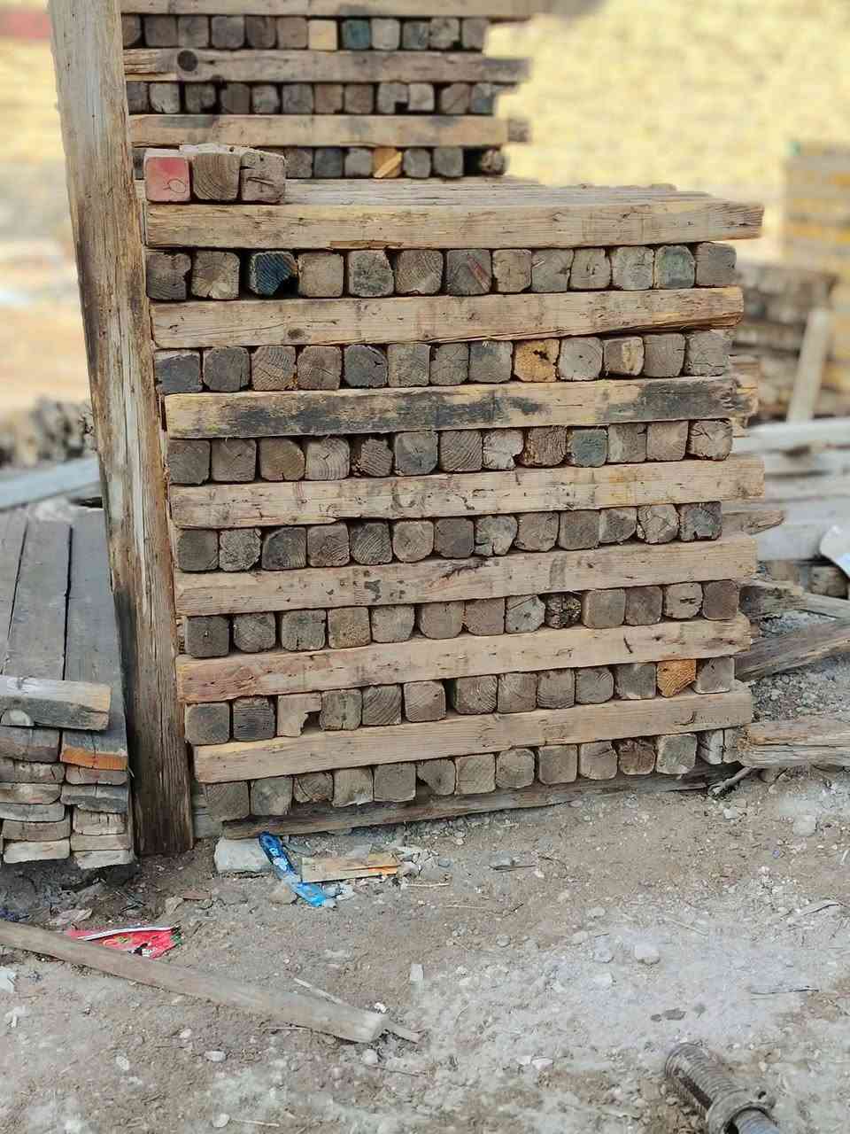 سلام عليكم عصايب طول 1متر  3/3 عصايب طول 50 عصايب طول 1/5 2/4 ***********
