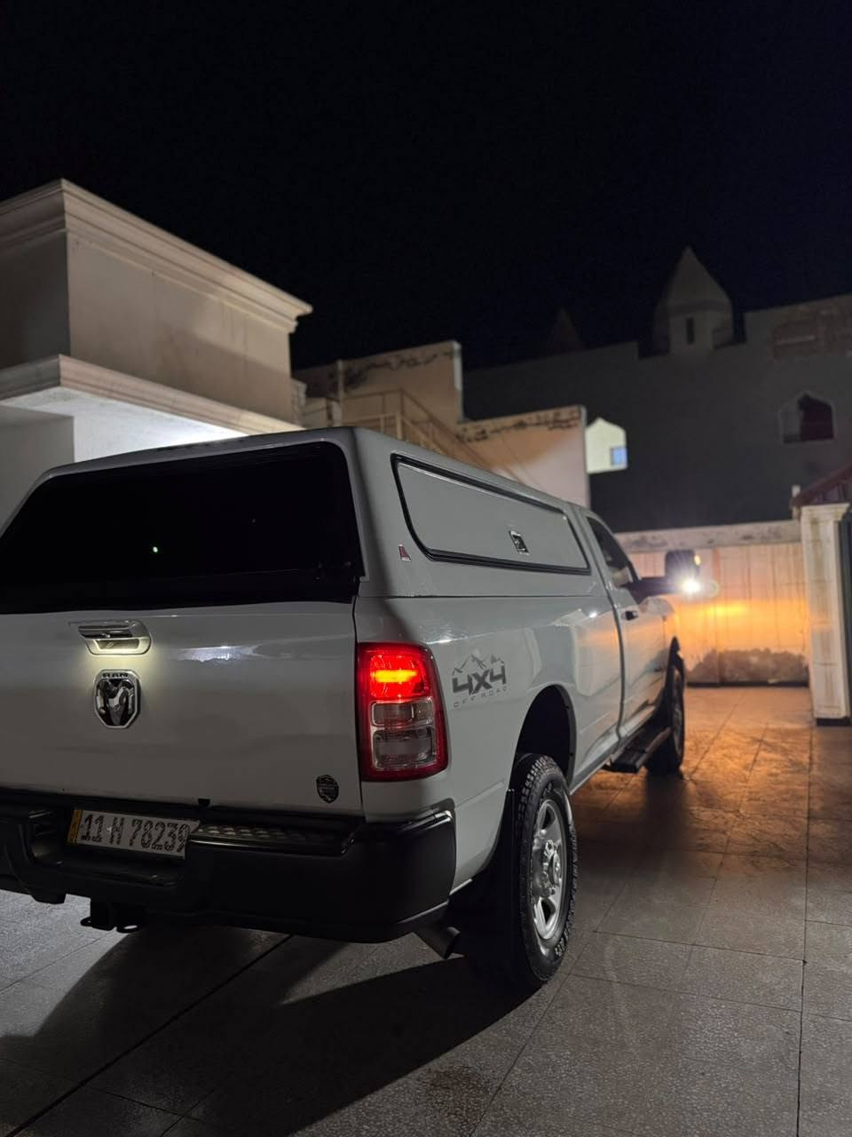 سلام عليكم 
دوج رام 2024
فحل 8 برغي حجم 2500 بدي طويل محرك V8 6.4 HEMI (بانزين)
 السياره اني مستورده كلين تايتل بدون حادث ماشية 11 الف بعده بحاله الوكاله
 السياره مواصفات heavy duty فول. 
بصمه
مري كهرباء شفط+اناره بالمري عند الرجوع 
شاشه كبيره كار بلي 
كير ماوس 
كشنات جلد 
رادار امامي خلفي 
نقطه عمياء 
كروز سرعة 
وباقي المواصفات المعروفه. 
السياره مكفوله اي نقص ما بيها. 
الاستفسار ***********.
