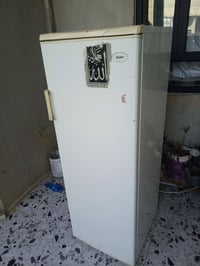 ثلاجة • ١٠٠ بي مجال