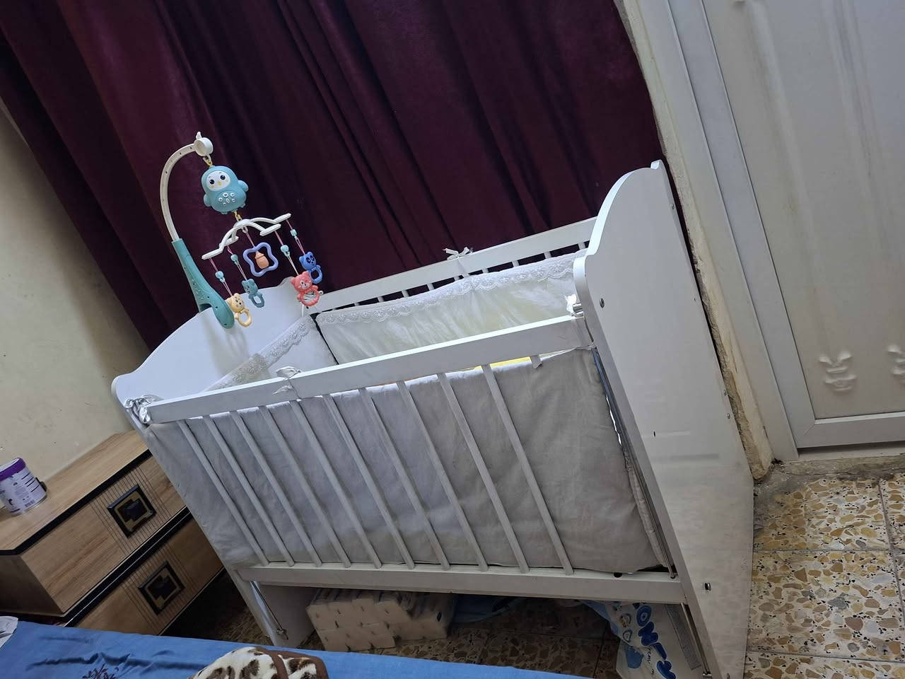 سرير طفل • بغداد