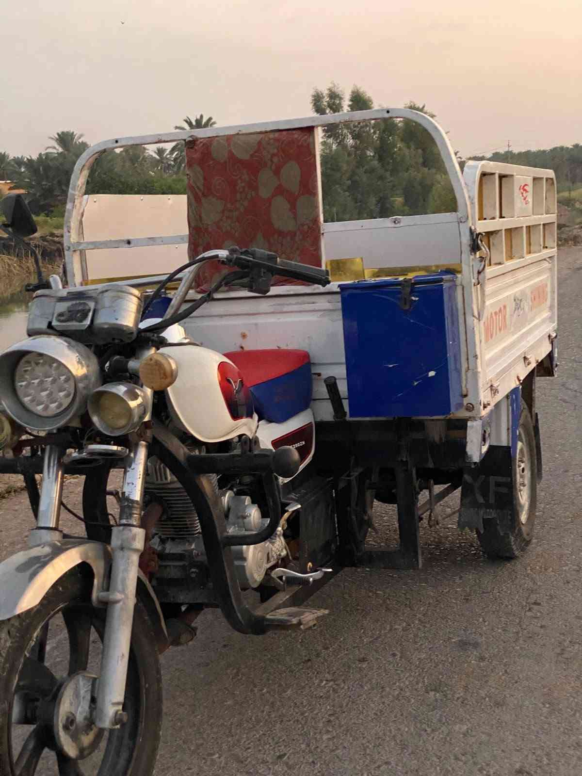 السلام عليكم ستوتات ٢ كفالا عامه اي نقص مابيهن موديل ٢٣ وحده ٢٢ شرط شاصي ركبه محرك ٢٤ جديد اي نقص مابيهن أوراق ٧ اصليات ستوته كهربايات كلا شغالا تايرات جدد  بدي مغلف فعل عالي قلاب نضافه فول سعر لوحده مليون و٣٥٠ بيه مجال رقمي ***********
مكاني ديالى سراجق  طريق  دلعباس

