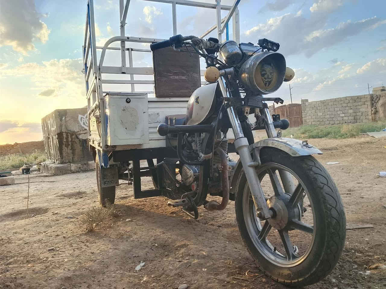 السلام عليكم ستوته للبيع شاصي ركبه شرط محرك اخرس كهربائيات شغاله نشاط فول السعر 950 للأستفسار ***********
