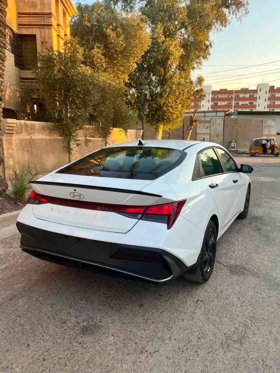 #السعر ١٤٤. تلفون.  ***********
سلام عليكم النترا مديل 26 وارد أمريكي دخول جديد منفيس ابسمي مواصفات محرك 2000دوش بصمه ترحيب ابواب تشغيل عن بعد ويل 17 الشكل الجديد شحن وايرلس لد اناره متغير تبريد شاشه فول رادارات داخل اسود مطعم حادث السياره فقط البنيد ربع مصلح على كده بدون فتح بدون تبديل ليبل واحد كلها السياره ماشيه 10mi بعدها بريحه الشركة جديده حيل جديده وعدا البنيد مكفوله من الشخط وصور الحادث مرفقه بل منشور
