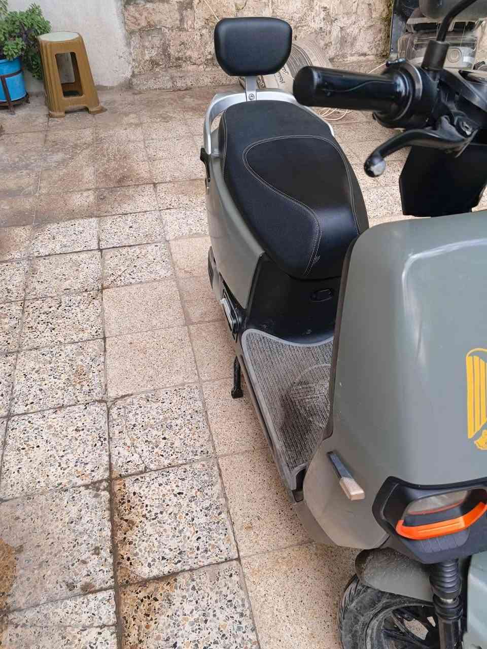 ريان ابوعيون ملف عقل بطاريات بلاديات شرط الفحص
6بطاريات دبل عل شرط الفحص 

يمشي مسافه 50-55 كيلو 

مثبت سرعه نضام بارك نضام بك 

سرعه 60 بصمه تشغل عن بعد نضام سرقه 

لايت عالي ناصي اشاير

كلشي ممبدل بي كلو بلادي 

كلو شغال مابي اي نقص 

السعر 800وبي مجال 
***********
بي واتساب
