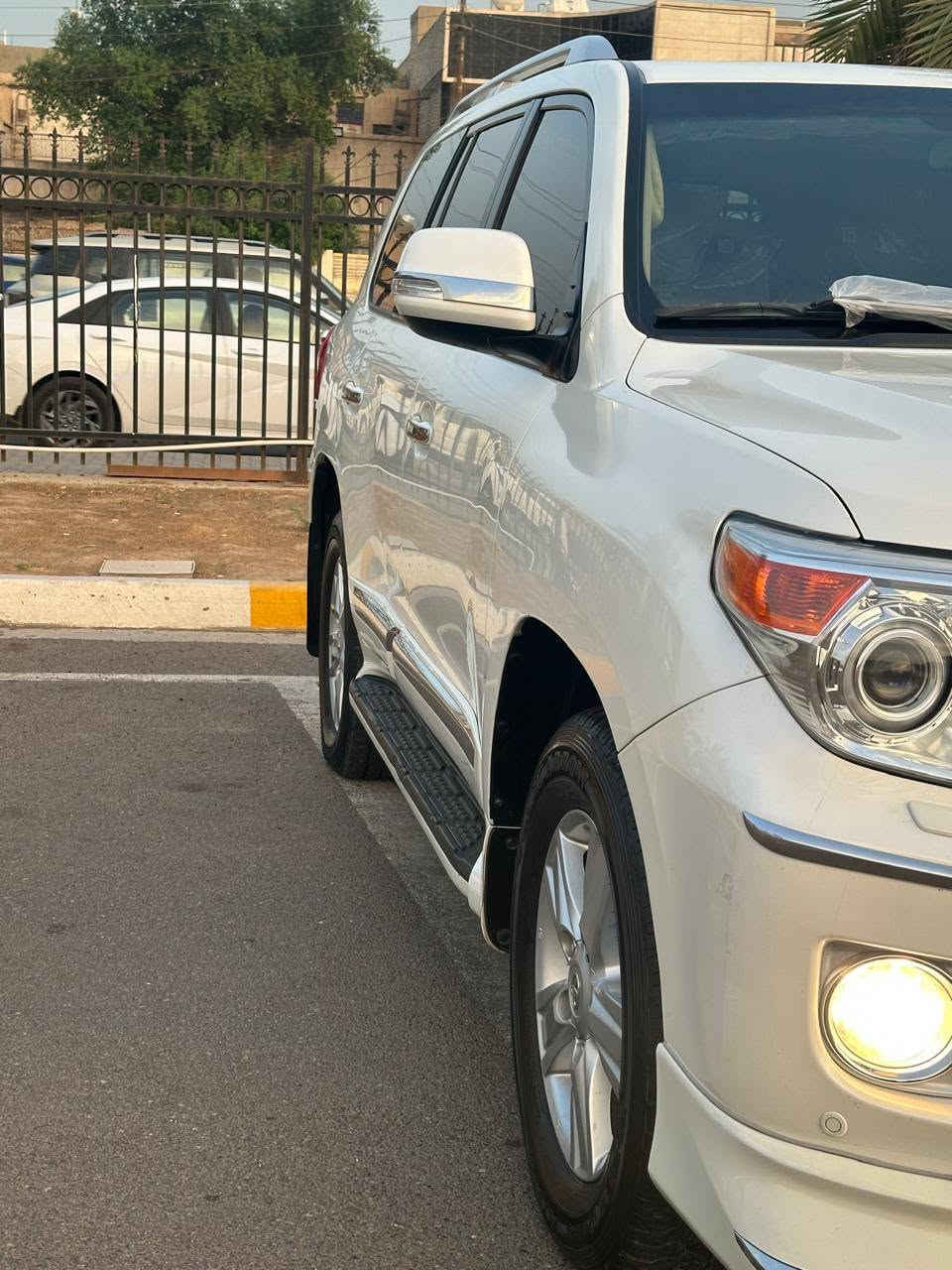 لاندكروز بريم • ٢٠١٤ • ١١٥ الف كم