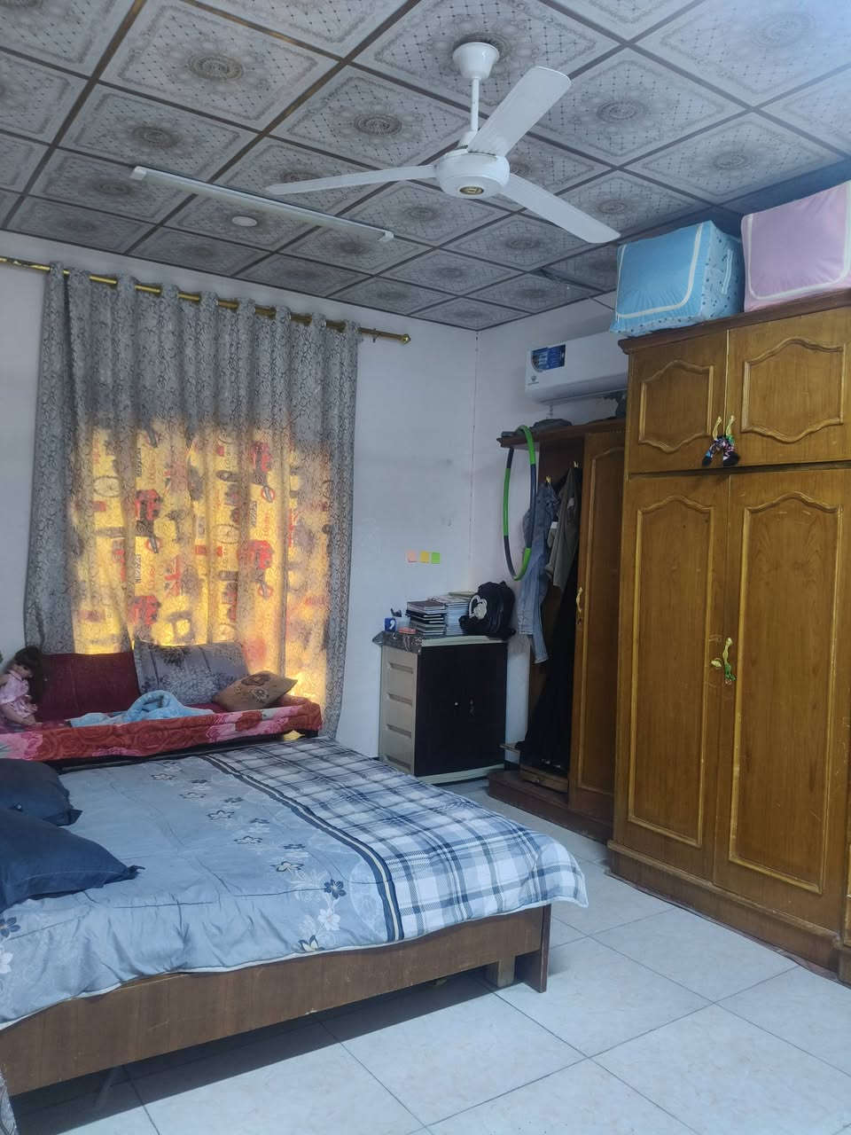بيت للبيع ابو الخصيب قرب حي العسكري المساحة 300 طابقين 5غرف مطبخ صحيات طابق الاول والثاني كراج 8/5 ديوانية وصالة ودرج مدور. ماي كهرباء تبليط شارع 15متر طابو زراعي السعر 125. هاتف ***********
