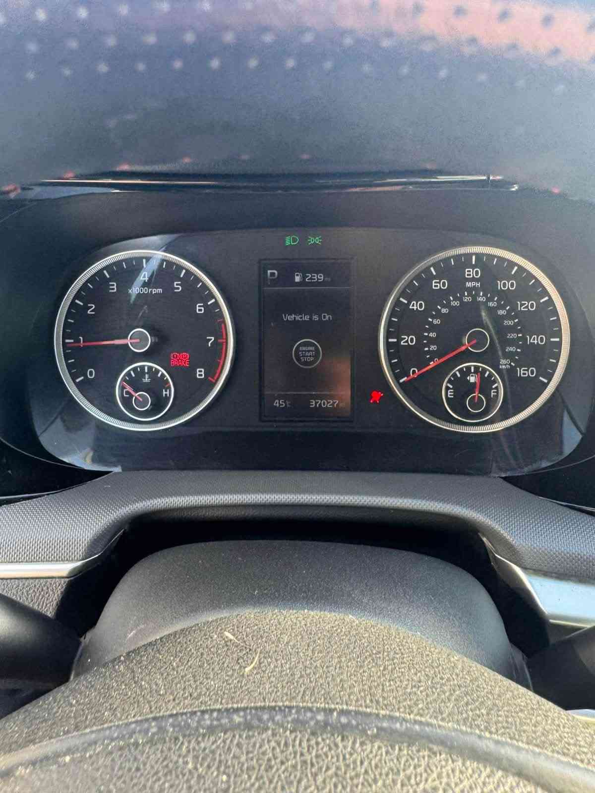 السلام عليكم K5 2023
 للبيع وارد امريكي ماشية 40 ميل 
حادثها مال امريكا كما موضح بالصورة  
بابين مبدلات نفس اللون 
بيها بالعراق بنيد مبدل و جاملغ الايمن بي بارد فقط  
بصمه
 تشغيل عن بعد
 رادارات
 باقي المواصفات معروفه 
السيارة رقمها بابل و مكانها بابل 
السعر 118$  ***********

نص مكتوب في الصور:
- Sales History Similar archival offers You are watching archived offer. Auction ended on Thursday, August 17, 2023. Thursday, August 17, 2023 10 Photos Bidding Vehicle information bid.cars