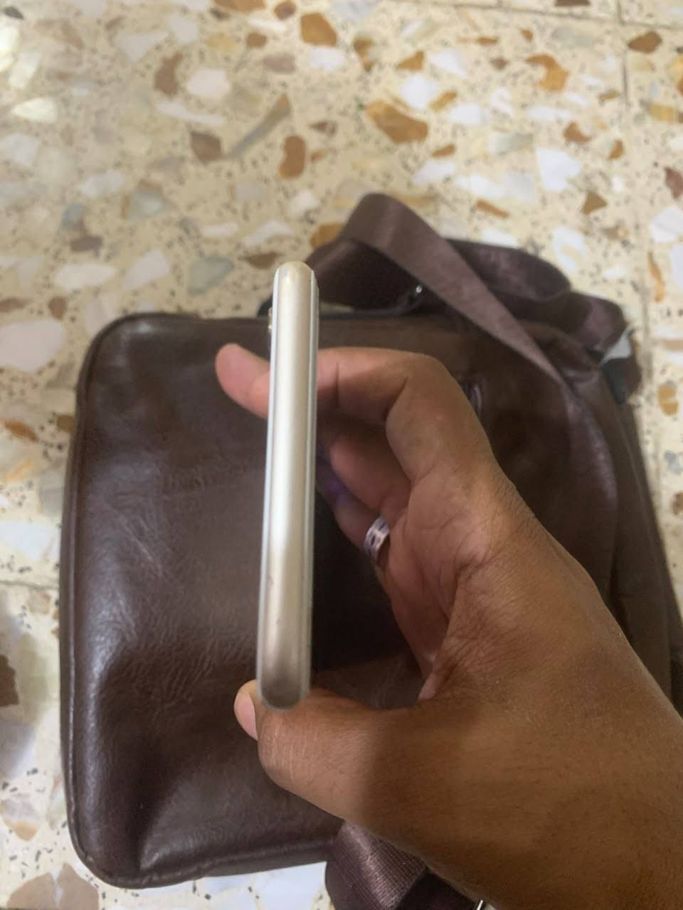 السلام عليكم ايفون 6 بلاص اس
ذاكره (128) بطاريه 100
الكاميرا الخفيه متوقفه والبصمه متوقفه فقط الباقي كله عل فحص مبدل بطاريه فقط مكاني بغداد السعر 75 الف
***********
