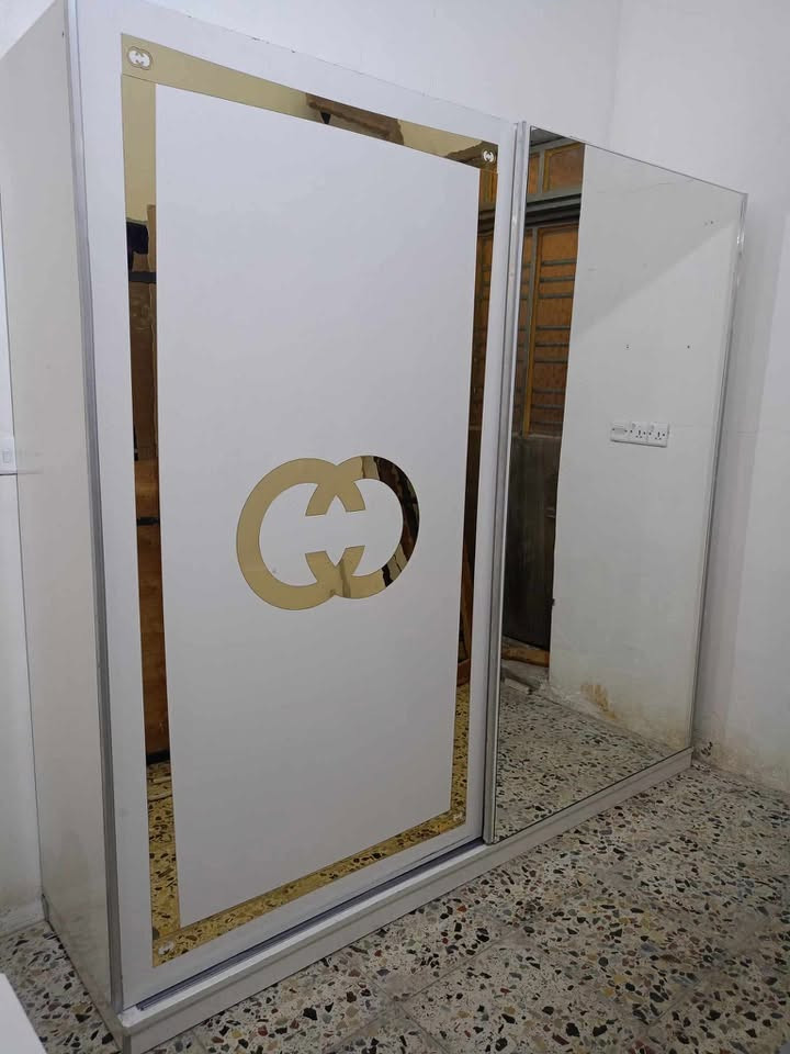 السلام عليكم غرفه يلبيع بعده ب جيس جديده مكاني حي الجهاد سعره 500 ويه الدوشك طبي رقمي ***********
