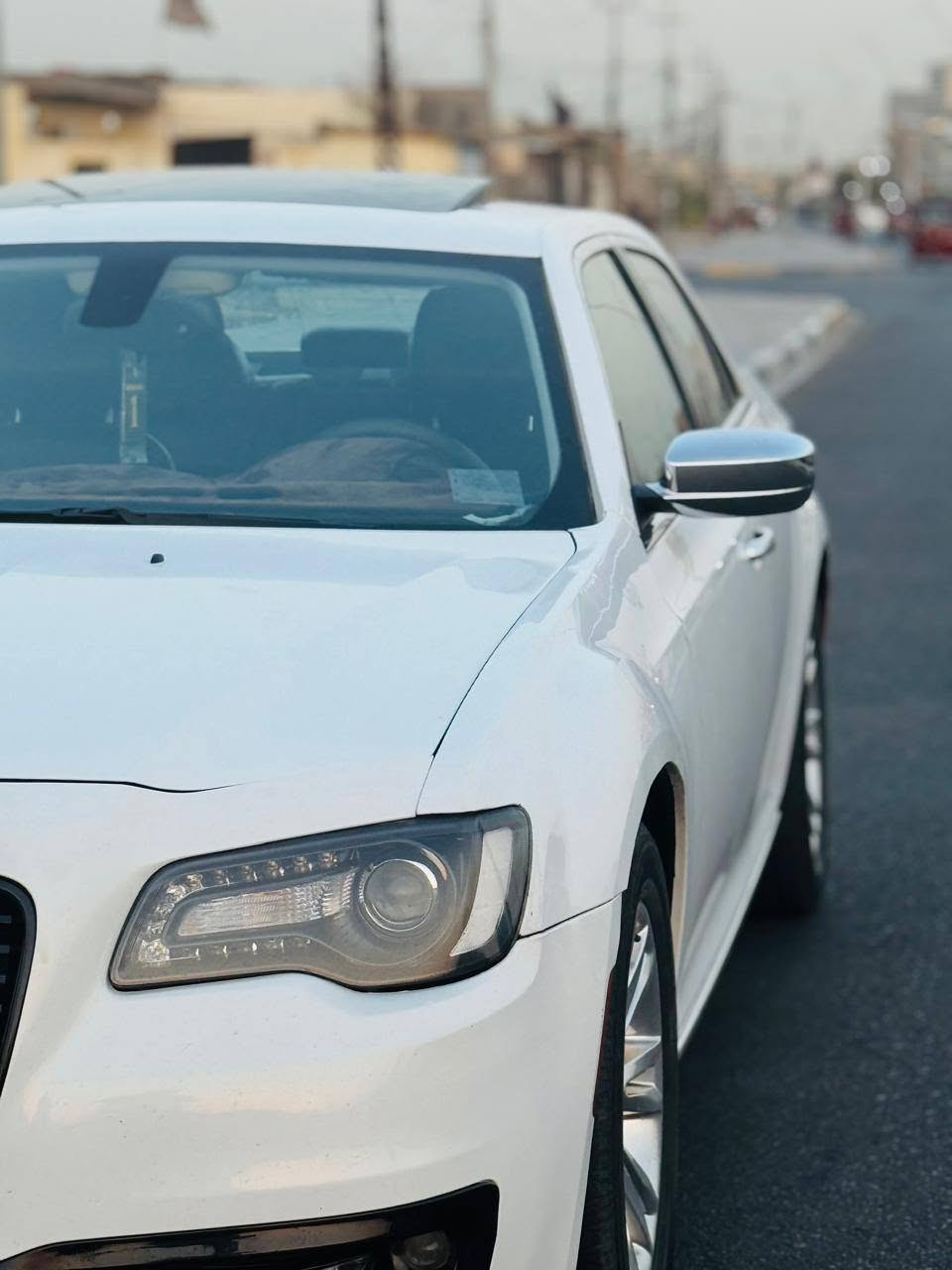 اوباما ٢٠١٦ فئة C بيع فقط 
فول مواصفات 
محرك ٣٦٠٠ cc
شاشه كبيره 
كير ماوس
تدفئه وتبريد كشنات
ماشيه 120 حقيقي مامشتغله خط استخدام شخصي . 
حداده جديده 
ويل 18 جديد 
وتخم تاير جديد
حادثهه بنيد صبغ وقطعتين كلير 
وداخل العراق مبدل بيها جاملق وباب مال تفصيخ نفس اللون . 
السياره بأسمي تحويل مباشر مكاني البصره . 
سعر السياره 185 ورقه .
رقم 📱 *********** . البصرة, العراق

