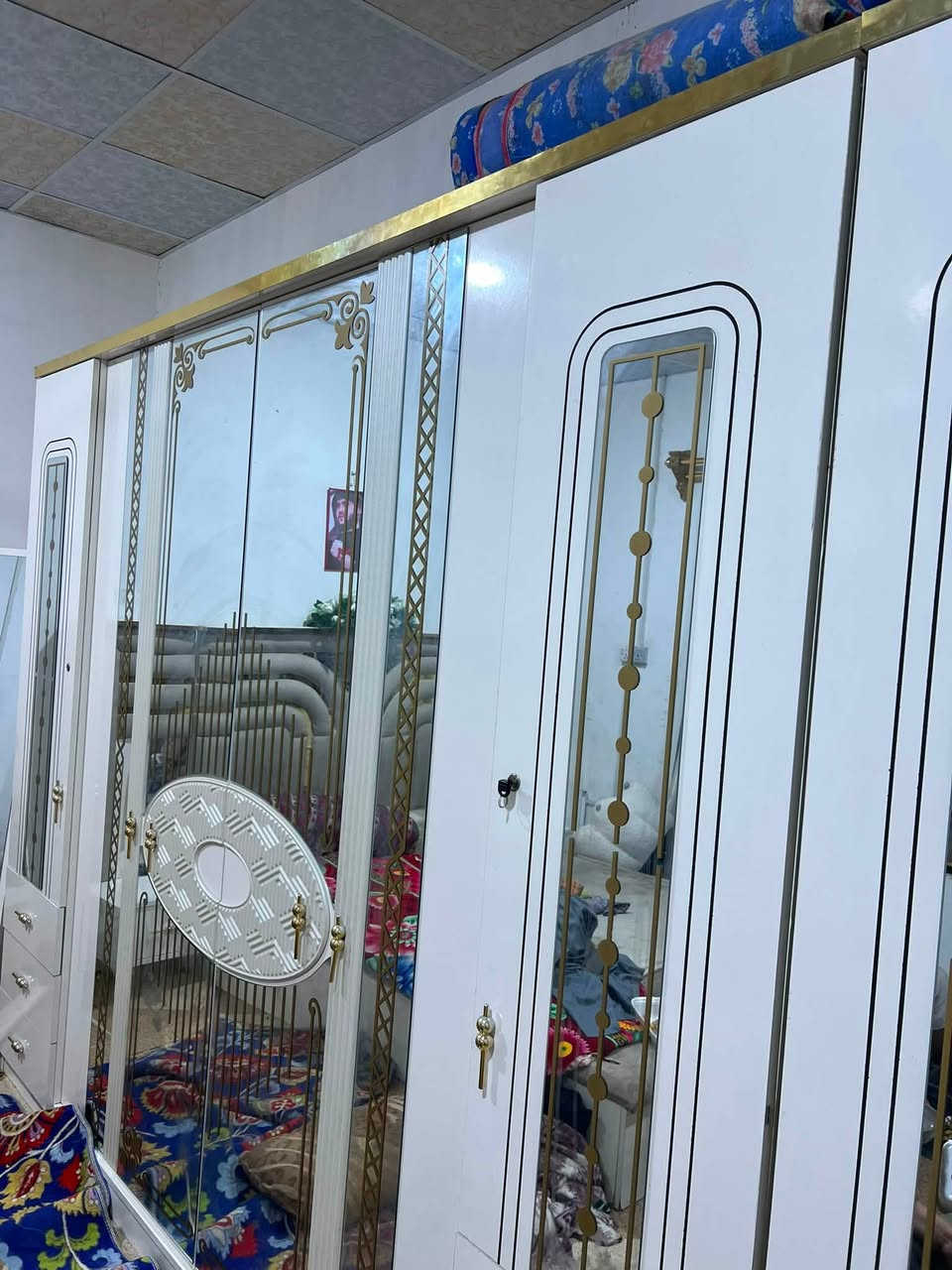قرفه تركيه خو  جديده نضافته ٩٠عشر قطع قرفه كامله سعره مليون بويه مجال  عنواني بصره رقمي راسني واساب ***********
