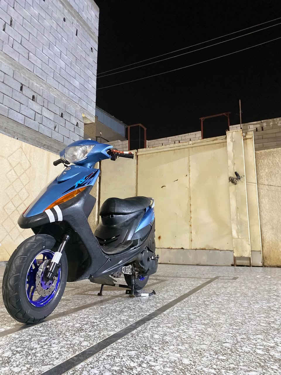 سلام عليكم ماكس عدله لبيع مفتوحه كهربائيات شغاله نقصه كتف مال شحن فقط دراجه احله من الصور عنوان بصره ابو الخصيب رقم ***********
