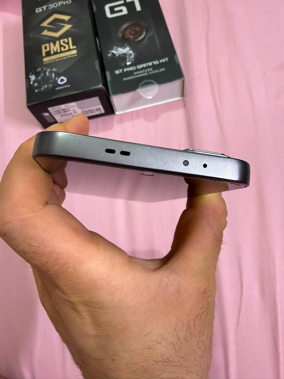 � للبيع Infinix GT 30 Pro 🔥
📱 جهاز قوي ومميز لعشاق الأداء والألعاب 🎮
⚡ معالج Dimensity 8350 Ultimate
🖥️ شاشة AMOLED 6.78” بتردد 144Hz
💾 رام 12GB
📦 ذاكرة 256GB
📸 كاميرا خلفية 108MP + 8MP
🔋 بطارية 5500mAh مع شحن سريع 45W
🎮 أزرار لمس مخصصة للألعاب + إضاءة RGB خلفية
📶 يدعم 5G وNFC
🤖 Android 15
جميع ملحقاته كامله من[ شاحنه-مبرد خاص ب الجهاز-سماعه+كفرات عدد 2 ]

✨ الجهاز مناسب جداً للألعاب والاستخدام اليومي والأداء القوي.
استخدام اقل الشهر يعني جديد بمعانه الكلمه 

💰 السعر: [400] د.ع
📍 المكان: [حله/مركز]
📞 للتواصل: [***********]
