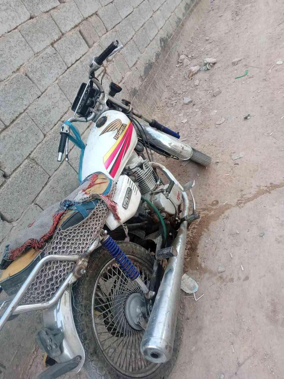 4كير مديل 21 سعرهه 450وبيه مجال مكلف بل نشر شراي يتصل ***********
