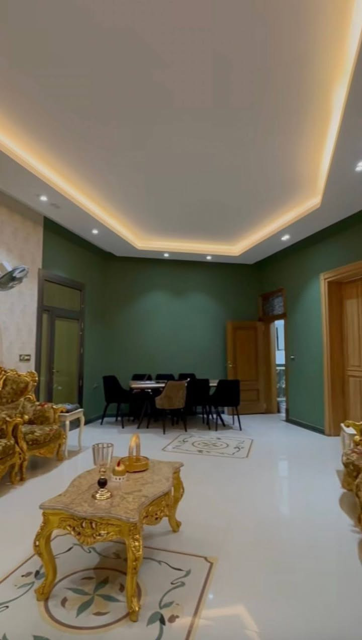 دار للبيع حي الفرات 300 متر ركن شارعين 15 م خلف شارع غدير-فرات التجاري للاستفسار الاتصال 
***********
***********
