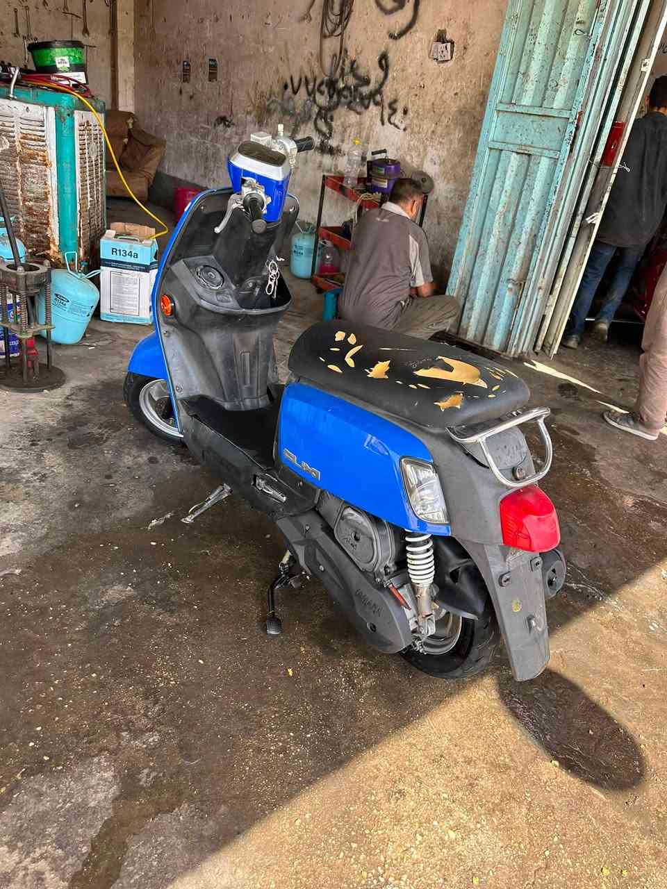 سلام عليكم دراجه بوليس مصطره نوزل مكينه مامفتوحه بلاديه ما عده الكفرات مو بلاديه بس مشتريهن اصليات وبيهن ختم دراجه كلشي بيهه شغال سعر 750وبيهه مجال مكاني كربلاء حي الاطارات الاستفسار رقم ***********
