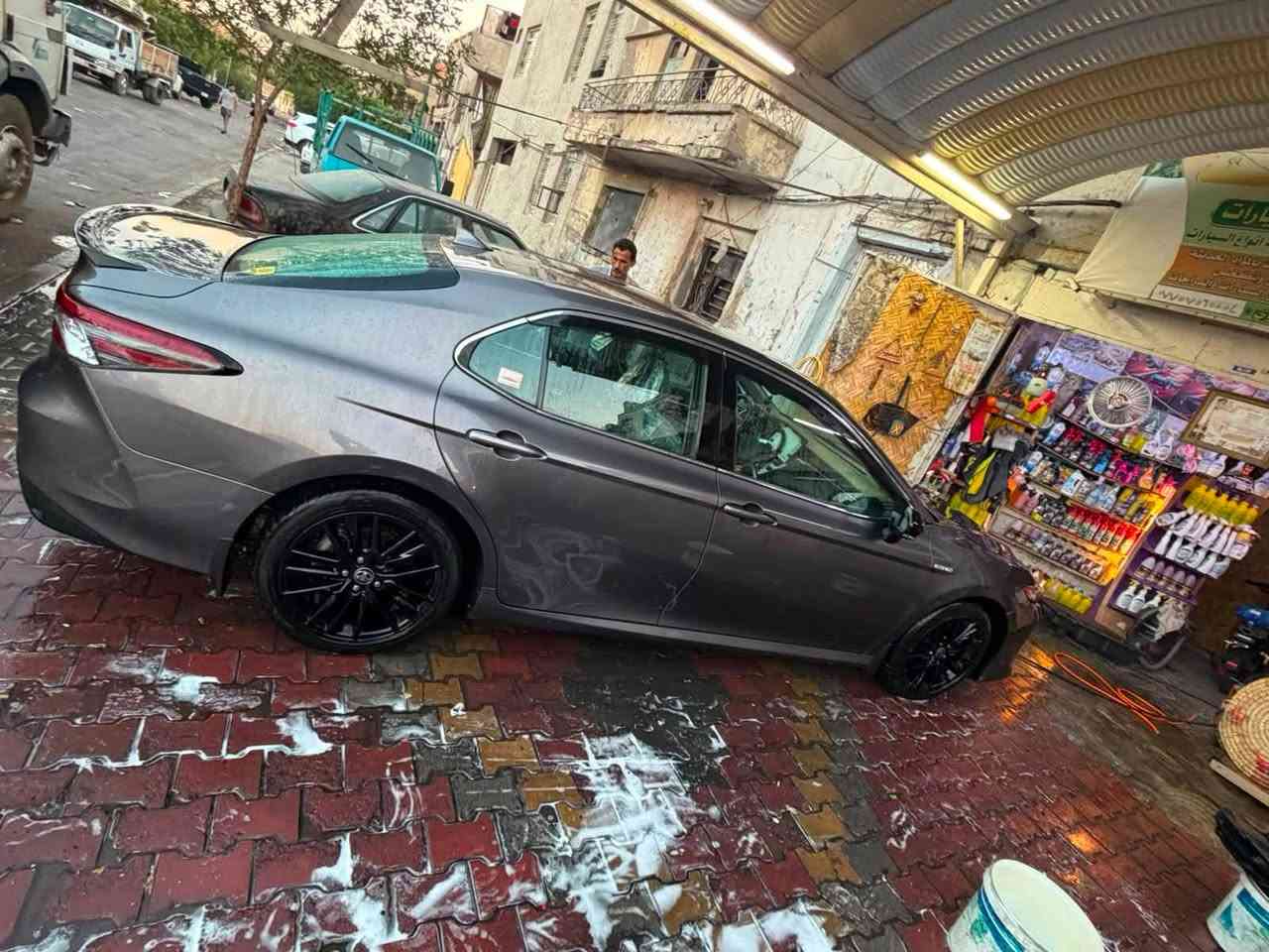 السلام عليكم
للبيع كامري 2023
امريكي xle
حادثها موضح بل صور 
رقم بغداد بسمي 
سعرها 168وبيها مجال 
بغداد الصالحية 
***********
