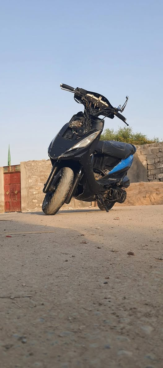 للبيع كامكو جي تو دراجه شلعه معدل سرعه نكره سلف  صالنصه رياضي دراجه نضيفه دراجه كوم حديد 200 كابريتر جديده باثري جديد تايرات جديده مكاني نجف ابو صخير *********** واتساب
